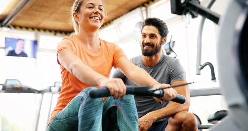 What does a good personal trainer do